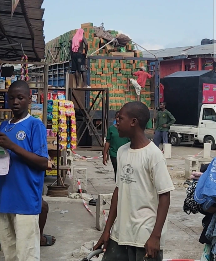 Offloading of Aspira Viva detergents from truck